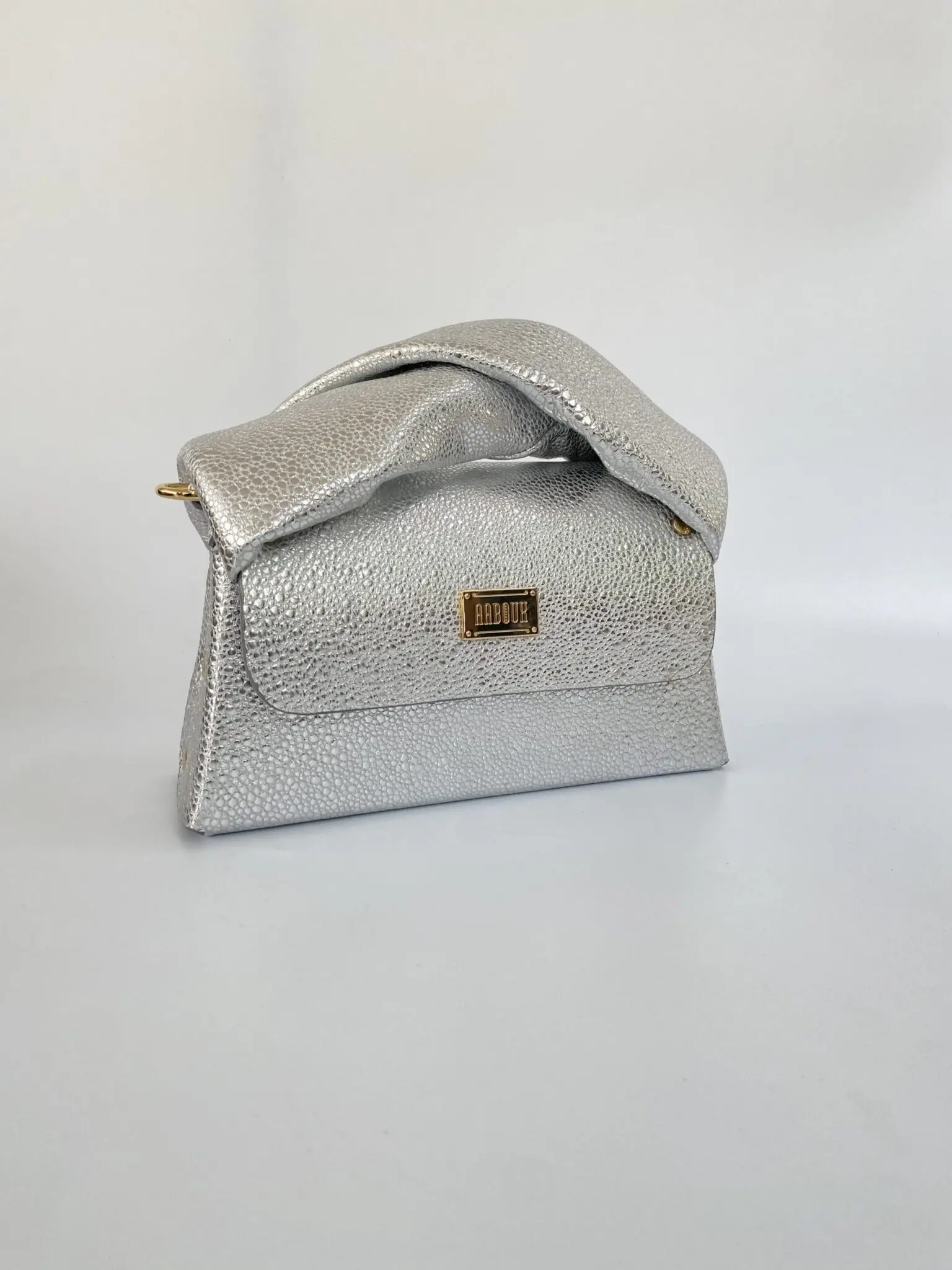Moby Silver Raindrop Leather