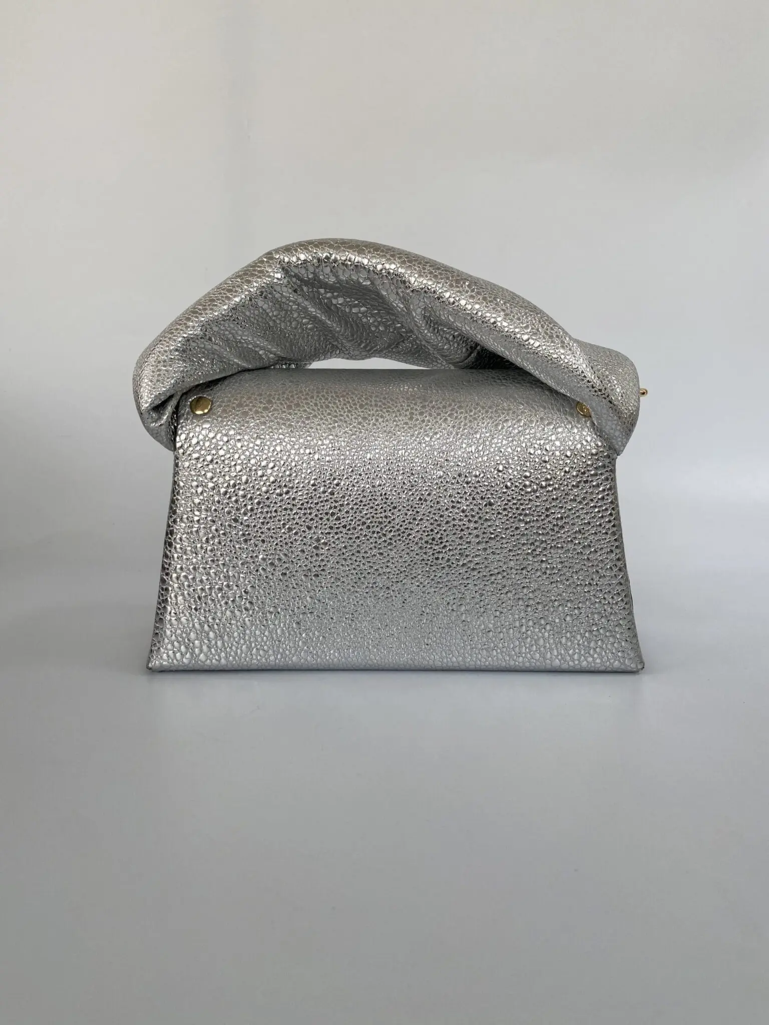 Moby Silver Raindrop Leather