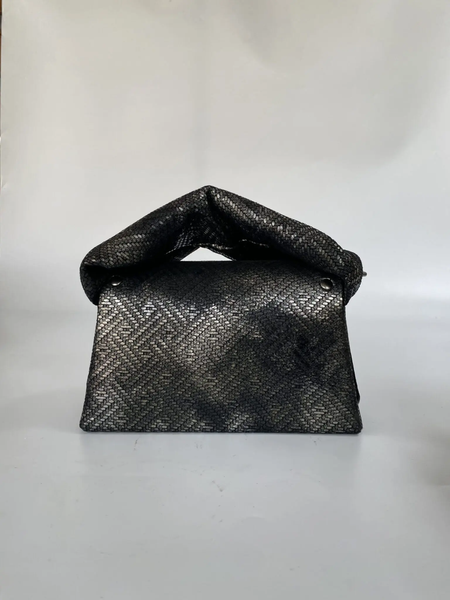 Moby Distressed Black & Silver Woven Print