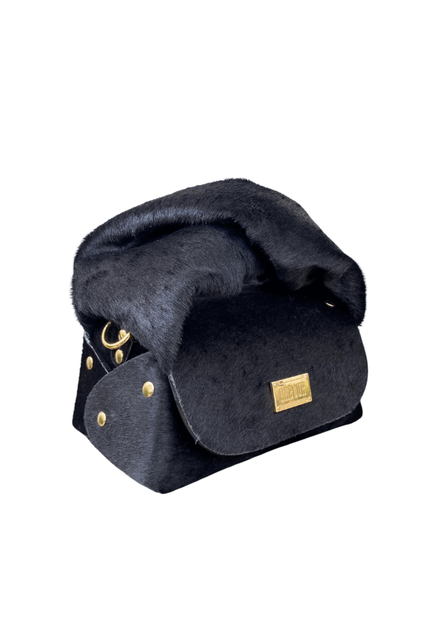 Nury Black Pony