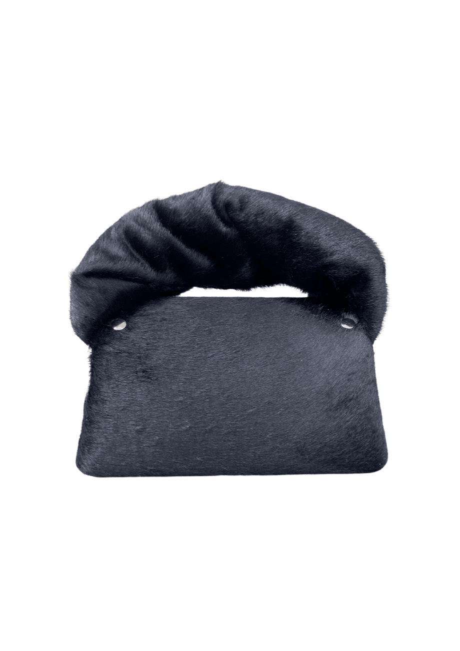Nury Black Pony